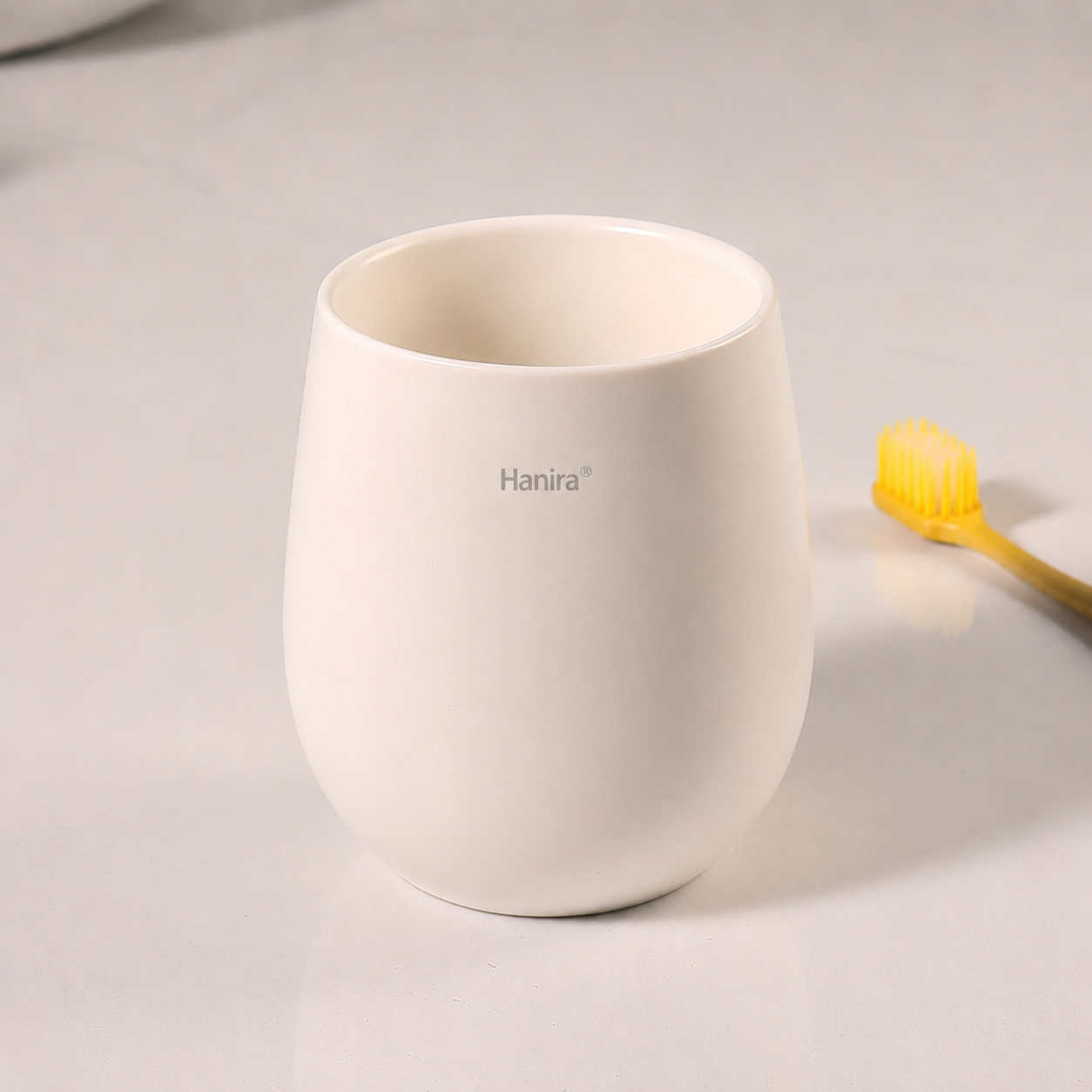 Hanira Minimalist Toothbrush Holder Cup